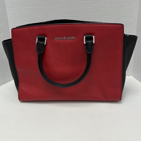 Like new Michael Kors handbag - Picture 1 of 8